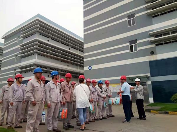 园区总工会送清凉，LY体育·(国际)官方网站-lysport接棒暖人心